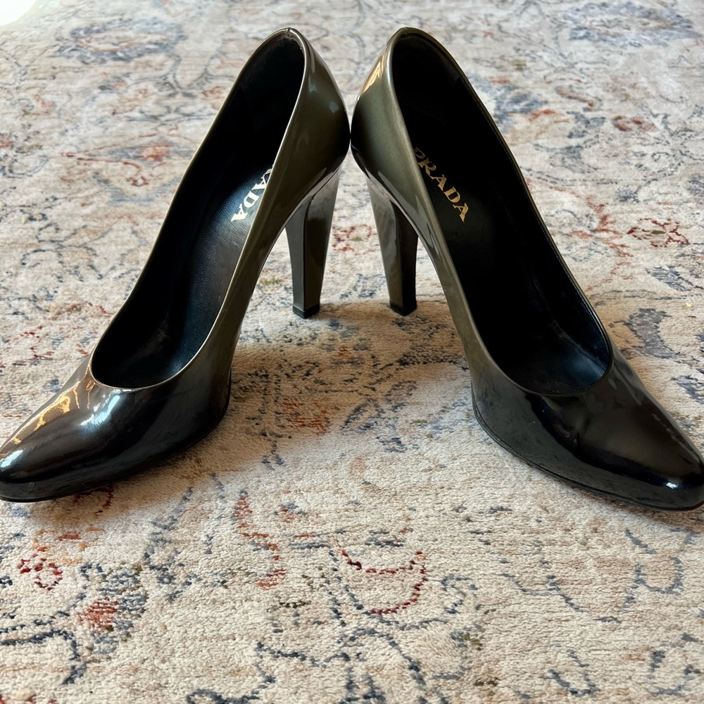 Prada leather ombré pump heels 37.5